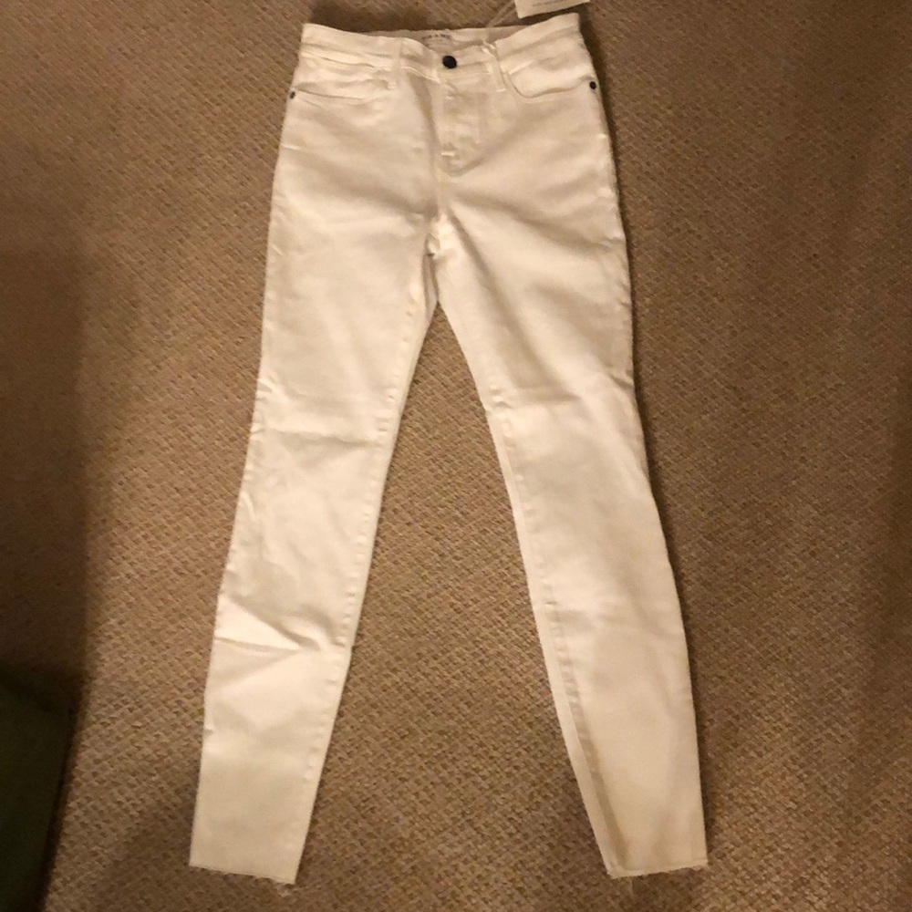 New with tags, never worn, brand new in mint condition, high rise skinny pants